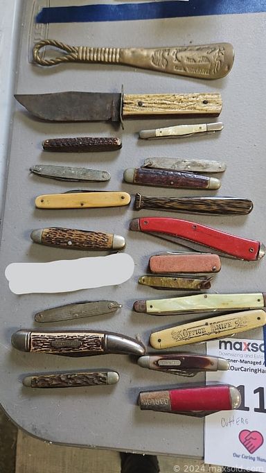 MaxSold Auction: This online auction includes a vintage American flag, vintage salt and pepper shakers, Waterford crystal, hobnail, milk glass, vintage Redd and Barton flatware set, vintage tins, Joyce Chen tea set, Royal Doulton figurines, enamel cookware, Mancioli Montelupo and Mancer hand painted dishes, vintage kitchen ware, records, vintage wall art, figurines, tin signs, Wedgwood, carnival and depression glass, tea cart, Corningware, Campbell soup mugs and much more!