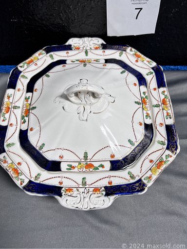 MaxSold Auction: This online auction features comics, vintage jewelry, porcelain serving bowl, golf clubs, chandelier, guitar Hess truck, trading cards,  faux flowers Hot Wheels lot, books,  Star Wars Book, finger rings, Disney VHS movies, bird cage, sports figurine, Beanie collectible, lamps, cameras toys, Royal Norfolk dish, kitchenware and much more!