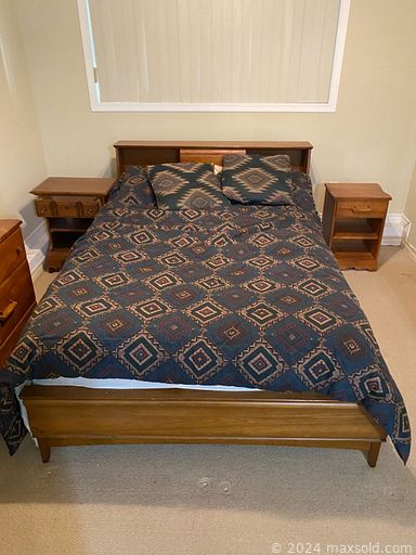 Auction 110809 (1 of 4)
