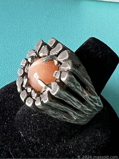 MaxSold Auction: This online auction features Lucite jewelry, Swarovski jewelry, amber jewelry, fashion watches, vintage Cloisonné jewelry, turquoise jewelry, sterling jewelry, MCM ladies\' compacts and much more!