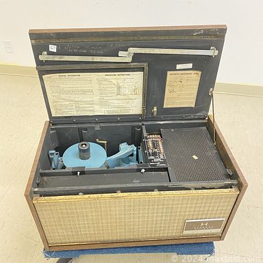 MaxSold Auction: This online auction features vinyl records, stereo components, home electronics, vintage Chinese vinyl records, DVDs, vintage cassette tapes, CDs and much more!