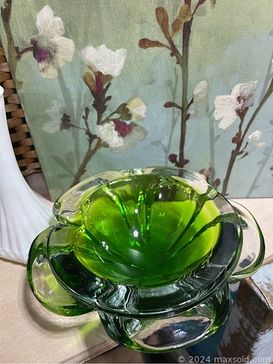 MaxSold Auction: This online auction features area rug & runner, portable AC unit, Nemadji pottery, art glass, pewter, Lladro figurine, teak side table, vintage books, games, vintage sewing machine, BMP, nesting dolls, teacup/saucer sets, costume jewelry, vinyl records, room divider, and much, much, more!!