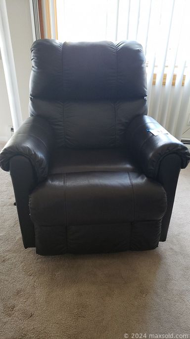 MaxSold Auction: This online auction features MCM furniture, recumbent bike, costume jewelry, office supplies, sewing machine table, leather recliner, vintage Harmony House china set, small kitchen appliances, hand tools, vintage toys, Disney collectibles, vinyl records, craft supplies, painting supplies, lawnmower, yard tools, snow blower and much more!