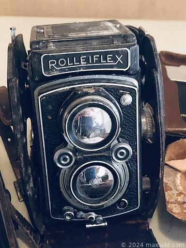 MaxSold Auction: This online auction features antique cameras, costume jewelry, Wedgwood, Limoges, Royal Doulton, dishware, stemware, art glass, lamps, IKEA cabinets, handbags, chaise lounge chairs, golf equipment, vinyl LPs, retail clothing racks and much more!