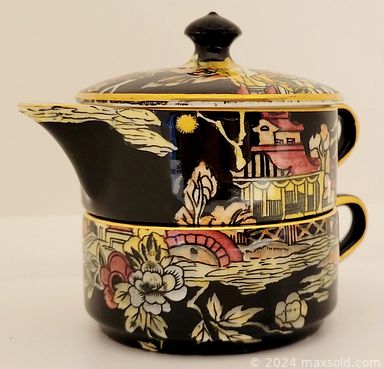 MaxSold Auction: This online auction features fine china, glassware, costume jewelry, Limoges, Aynsley, vintage dishware, Christmas decor and much more!