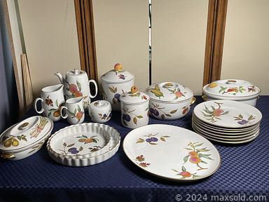 MaxSold Auction: This online auction includes a camp stove, Haida carving, masks, wall art, wood chest, spotlights, seasonal decor, DVDs, Hummel figures, soil test kit, grow tent, Xbox, pewter goblets, abdominal roller, wood desk, glass table, ratchet straps, Royal Worcester dishes, club chairs, bicycles, antique chair, vintage bedframe and more!