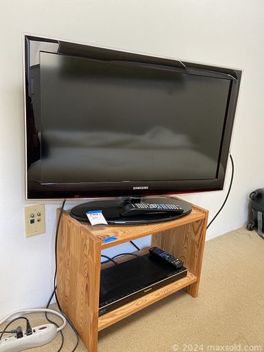 MaxSold Auction: This online auction features guitar amps, Korg synthesizer, Yamaha keyboard,  32” Samsung TV, furniture such as occasional chairs, sofa, TV console, coffee table and futon beds, CDs, DVDs, vinyl LPs, dishware, glassware, books, computer accessories, cycling gear, tools and much more!