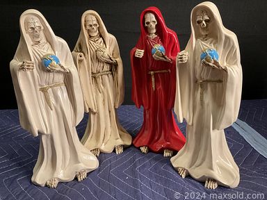 MaxSold Auction: This online auction features collectibles such as vintage paper ephemera, vintage books, and vintage signs, home decor, fashion jewelry, handbags, signed artwork and much more!