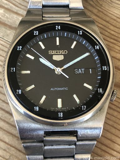 MaxSold Auction: This online auction features Camera Clocks, Wood African Statues, Art glass, Cherry glass collection, Antique Framed Photo, Chinese Plates, Vinyl Records, Lamps, Vintage Brunswick Phonograph and much more!