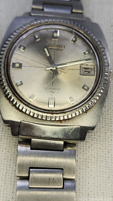 MaxSold Auction: This online auction includes vintage and antique jewelry such as sterling silver watches, pearl necklaces, brooches, gemstones such as beryl, tourmaline, jadeite, sapphire and opal, Mazda dealership sign and more!