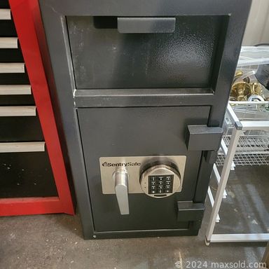 MaxSold Auction: This online auction includes 18k gold watches and jewelry, comic books, power tools, hardware, shelving units, small kitchen appliances, home decor, kitchenware, sports equipment, and more!