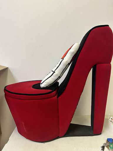 MaxSold Auction: This online auction features Ebike parts, puzzle, new clothing, welding jacket, new beauty products, network gear, vintage lighter, neon sign, computer gear, pet products, magnified sunglasses, scrubs, shoe chair, and much, much, more!!!