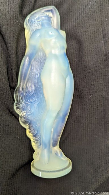 MaxSold Auction: This online auction features Sabino art glass statue, Diane M Cole oil painting, Uranium glass, abstract sculpture, pottery sculpture, Majolica style pottery, art books, Frank Welz splatter vase, stained glass panel, Folk Art salt box, perfume bottle, vintage Hoselton sculpture, puzzles, and much, much, more!!!
