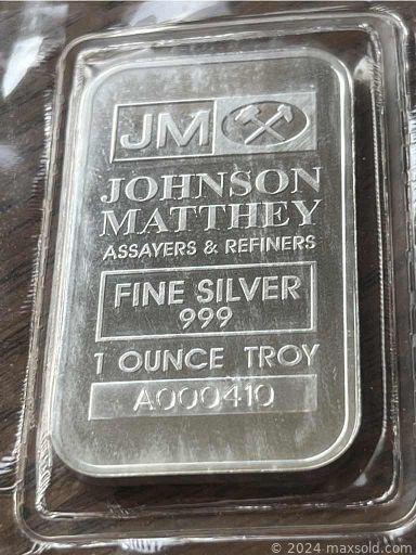 MaxSold Auction: This online auction feature jewelry, coins, silver bars, Brooches, Cuff links, Waterford Crystal, shelf, trunks, Records much more!