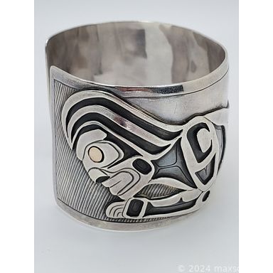 MaxSold Auction: This online auction includes jewelry, accessories, clothing, hockey cards, vinyl records, sculptures, Robert Bateman print and other art, Swarovski figures, vintage Noritake, Royal Doulton and other china, books, CDs, antique dough hutch, Waterford, Wedgwood, Bunnykins figures, Inuit sculptures, Toby jugs, decorative plates, silverware and many more!