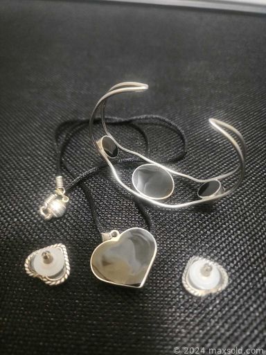 Auction 108239 (1 of 4)