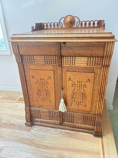 Auction 111037 (2 of 4)