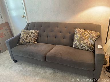 MaxSold Auction: This online auction features portable AC unit, power & hand tools, yard tools, Aerobed air mattress, small kitchen appliances, steins, action & sports figures, vacuums, BBQ grill, patio furniture, Sentry safe, toys, men’s clothing, DVDs, TV, video games, pullout sofa, wicker furniture, power washer, ladders, snow blower, firepit, and much more!