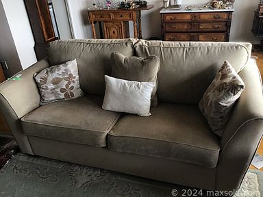 MaxSold Auction: This online auction features CHUM FM memorabilia, Wedgwood, Royal Doulton, silver plate, collector plates with COA, framed artwork, furniture such as antique cabinets, La-Z-Boy sofa, Gibbard tables, dressers and Bombay desk, glassware, kitchenware, area rugs, office supplies, costume jewelry, watches and much more!