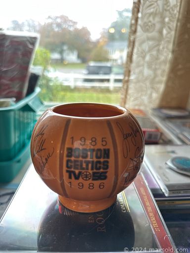 MaxSold Auction: This online auction features train engines, cars, track & accessories, freezer chest, golf clubs & accessories, Avon Cape Cod Collection, small kitchen appliances, watches, digital keyboard, vinyl records, Viking glass, area rugs, vintage animal figurines, sports memorabilia, sewing machine, jewelry, cameras, printer, puzzles, toys, Swarovski, lawnmower, ride-on mower, exercise equipment, power tools, yard tools,  and much more!