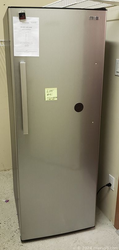 MaxSold Auction: This online auction features cuckoo clock, area rugs, ladies\' clothing, vacuum, lift top coffee table, bar stools, TV, refrigerator, live plants, Lee Reynolds painting, and much, much, more!!