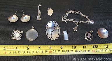 MaxSold Auction: This online auction features silver jewelry, costume jewelry, clothing, books, tools, household items and decor, ceramic vase, vintage parts organizer, shelves, hotwheels, kids, drum set, vintage Canadian bill, US bills, 3D glasses, tea pots, collector plates, Royal Doulton figurine, Asian themed figurine, Canadian coins collection and much more.