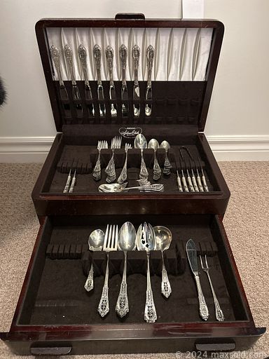 MaxSold Auction: This online auction features office supplies, DVDs, bamboo tables & chairs, desk & chair, printer, decanters, costume jewellery, watches, beauty products, 4-poster bed, vanity, electric fireplace, Toby Jug, small kitchen appliances, proof set coins, banknotes, and much, much, more!!!