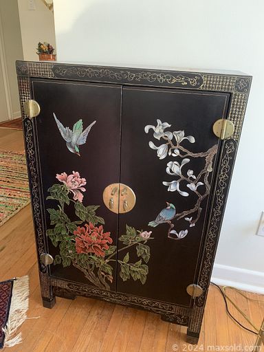 MaxSold Auction: This online auction features Swarovski figurines, display case, art pottery, wall tapestries, women’s clothing & shoes, desk, baskets, wine racks, hand tools, area rug, speakers, wood carvings, art pottery, faux flowers, throws, small kitchen appliances, and more!