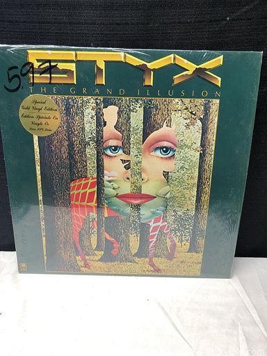 MaxSold Auction: This online auction features 925 silver jewelry, Royal Doulton, vintage video games, record albums, DVDs, Goldstar stereo, digital cameras, perfumes, power tools, children’s toys and much more!