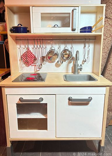 Auction 105832 (2 of 4)