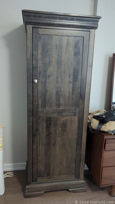 MaxSold Auction: This online auction features scarves/shawls, MCM table lamps, teak furniture, vintage cedar chest, costume jewelry, sofa bed, desks & chair, stained glass lamp, fitness gear, vintage tins, small kitchen appliances, Jim Shore figures, area rugs, art pottery, Cranberry glass, origami, Evesham, teacup/saucer sets, patio furniture, chest freezer, power tool, antique mantle clocks, and much more!