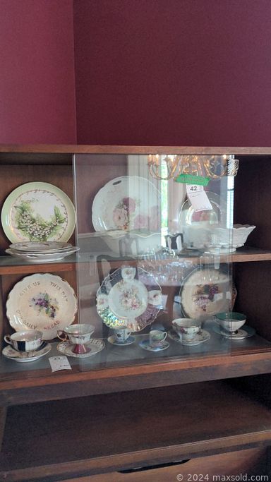 MaxSold Auction: This online auction features furniture such as shelving units, dining table, chairs, desks, chest, filing cabinets and others, gardening supplies, yard tools, Brownie camera, cleaning supplies, Weber grill, Braunfels smoker,  home health aids, kitchenware, small kitchen appliances, books, electronics, tools, hardware, aquarium equipment, fish tanks, camping supplies, Life magazines, musical instruments, upright freezer and much more!