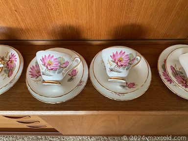 MaxSold Auction: This online auction features wood shelving unit, entertainment/display cabinet, teacup/saucer sets, sewing machine, leather chair & ottoman, and much, much, more!!