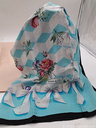 MaxSold Auction: This online auction features small kitchen appliances, cast iron shoe molds, chainsaw, camping gear, scratch-art drawings, Christmas village & musical display, Royal Doulton figurine, art glass, costume jewellery, yard art, yard tools, Casio keyboard, lawnmower, power tools, antique brooch, child’s violin, sterling silver jewellery, art glass, gold panning equipment, vintage clothing, teacup/saucer sets, cameras, silk scarves, sports trading cards, and much, much, more!!!