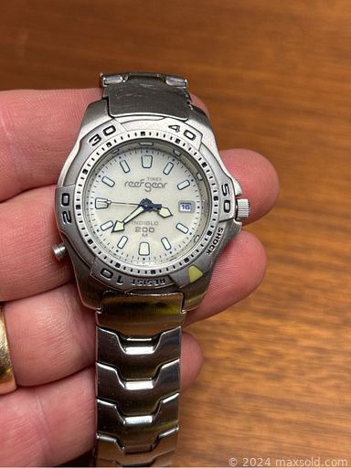 MaxSold Auction: This online auction features laser discs, electric smoker, watches, Star Wars collectibles, vintage lighters, stamps, vintage buttons, Star Trek playset, costume jewelry, antique sewing machine, antique aircraft model kits, office chairs, children’s books, Boyd’s Bears collectibles, steins, vinyl records, TVs, inversion table, Pokemon cards, comics, and much more!