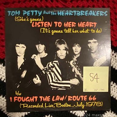 MaxSold Auction: This online auction features records such as Clarence Carter, Beach Boys, David Bowie, Blues Brothers, Alice Cooper, Billy Joel, Gladys Knight, The Who, Stevie Wonder and much more!