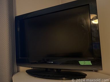 MaxSold Auction: This online auction features TV, Skylanders collectibles, toys, video game system, costume jewellery, desktop computer & accessories, sports equipment, garden tools & pots, pet products, model kits, craft supplies, Royal Doulton figurine, Tiffany-style stained glass lamp, puzzles, sports trading cards, and much, much, more!!!