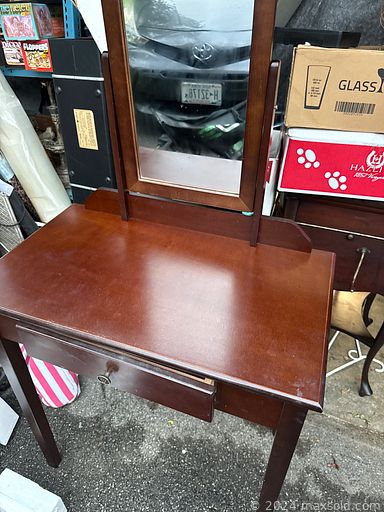 Auction 111757 (1 of 4)