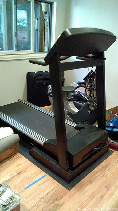 MaxSold Auction: This online auction features tools, trampoline, golf club, bike, clothing, chair, floor mat, vacuum, games, electronics, tools, office supplies, books, ring camera, camp lights, lamps, ottoman, dresser, luggage, treadmill, CDs, TV, computer monitors and much more!