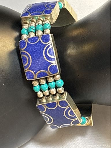 MaxSold Auction: This online auction features gemstone jewelry, pearl jewelry, sterling silver jewelry, vintage locket, costume rings, pocketwatch, charm, jade jewelry, watches and more!!