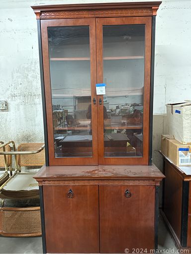 MaxSold Auction: This online auction features coins, vintage stereo cabinet, dressing table, bikes, desks, yarn crafts, tins, small kitchen appliances, puzzles, trunks, wall art, skis & poles, and much more!