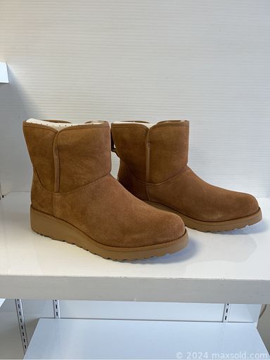 MaxSold Auction: This online auction features footwear in a variety of styles and sizes. Includes brands like Ugg, Orthofeet, Stride Rite, Bandolino, Michael Kors, and more!!!!!!
