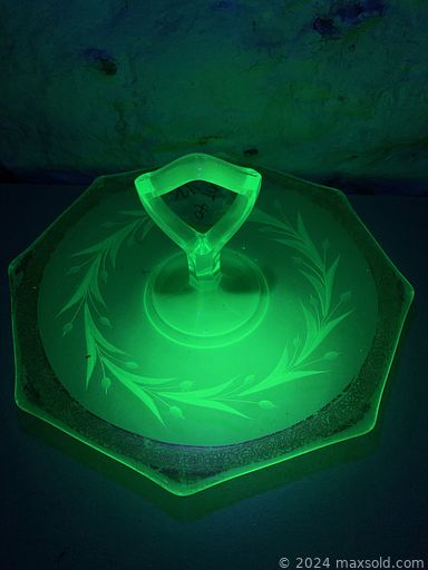 MaxSold Auction: This online auction features art glass, Wade tea figurines, art pottery, boot vase collection, teacup/saucer sets, stamps, decanters, uranium glass, Evesham dishes, collectible eggs, costume jewellery, McCoy planter, Royal Copenhagen collectible plates,  and much, much, more!!!