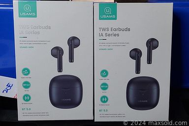 MaxSold Auction: This online auction features Christmas decor, wireless earbuds, head lamps, camera, black heated socks, drone, Bluetooth toques, powered lighting, Hornbill smart lock, Laxihub bell cam, indoor camera, pet fence, clothing and much more.