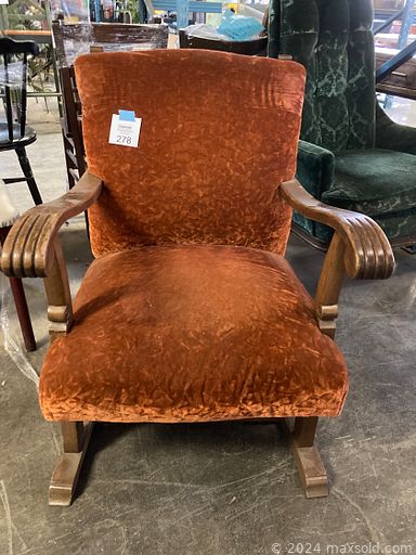 MaxSold Auction: This online auction features office supplies, desk lamps, vintage books, framed wall art, computer accessories, teapots, lamp bases, small kitchen appliances, decorative ball lights, curtain rods, home brewing equipment, vinyl records, pop art chair, upright piano, work lights, shelving and much more!