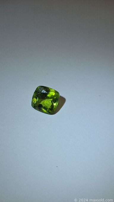 MaxSold Auction: This online auction features loose gemstones, including emeralds, peridots, opals, amethysts, tanzanites, tourmalines, ametrines, topaz, citrines, sapphires, zircon, quartz, and more!