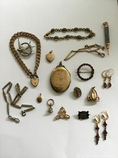 MaxSold Auction: This online auction includes jewelry such as earrings, pendants, brooches, necklaces, bracelets, bead charms, bangles and more!