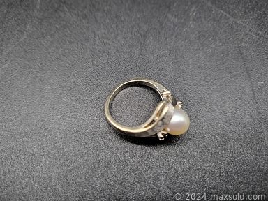 MaxSold Auction: This online auction features root ball end table, vintage scales, recumbent bike, art pottery, costume jewelry, vintage diamond ring, binoculars, vintage yard art, decanters, Fenton glass, Uranium glass, Carnival glass, vintage Belleek, Vaseline glass, miniature tea sets, train cars, power & hand tools, and much, much, more!!!