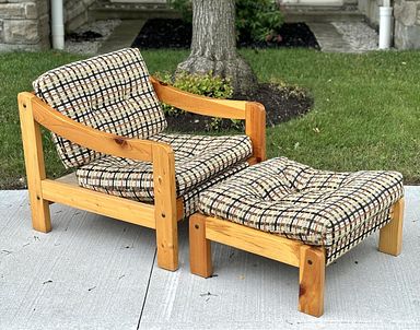 MaxSold Auction: This online auction features vintage MCM Danish chairs, art glass, antique porcelain vases, vintage tiger planter, vintage Royal Doulton figurines, art pottery, vintage S & P shakers, beer steins, vintage tins, decanter, vintage Cloisonne vases, vintage Indigenous art, teacup/saucer sets, vinyl records, and much, much, more!!!