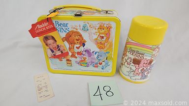 MaxSold Auction: This online auction features guitars, toys, Coca-Cola collectibles, art glass, ukuleles, games, puzzles, kid\'s shoes, vinyl records, Plinko board, golf clubs, vintage Asian motif vase, Fyre loafers, vintage lunch box, vintage metal folk art, Lladro figurine, jade jewelry set, pet products, laser tag set, model kits, decorative tile, hoverboard, and much, much, more!!!